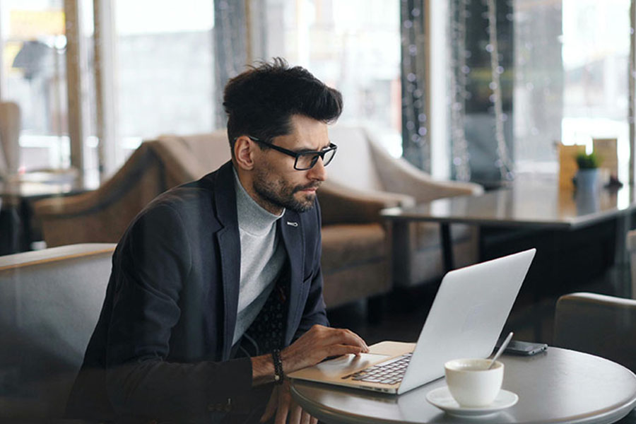 O empreendedorismo digital é um fenômeno crescente que está revolucionando o mercado de vendas. 